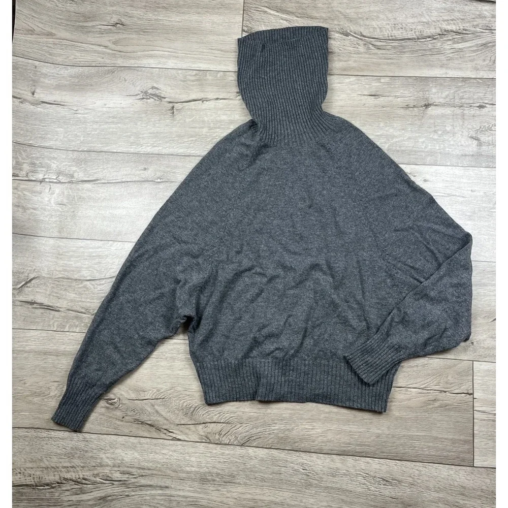 C&C California Cropped Sweater Women Size M Cashmere Wool Blend Gray Turtleneck